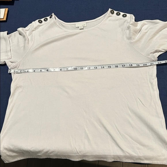 JJill Size M White 3/4 Length Sleeve Top With Buttons on the Shoulder - Picture 9 of 13